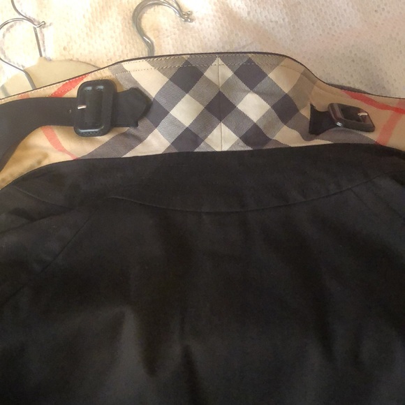 **SOLD** Burberry Trench Coat - Picture 4 of 11